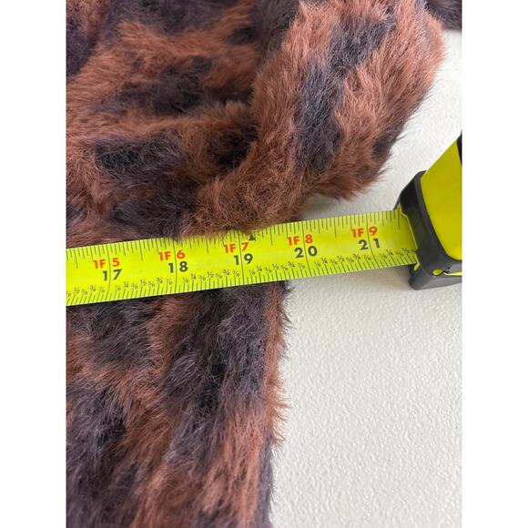 Threaded Leaf Brown Faux Fur Cardigan with Irridescent Pearl and Gold Buttons XL - Picture 7 of 8